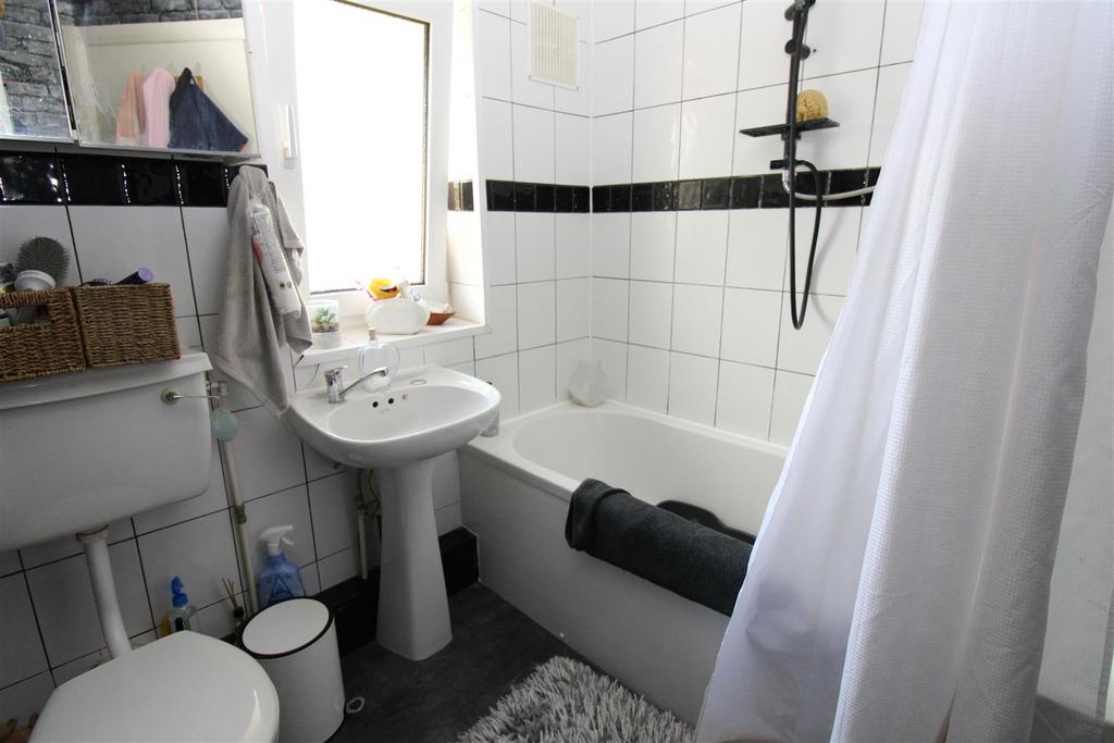 Bathroom.JPG