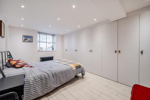 1 bedroom property for sale, Colney Hatch Lane, Muswell Hill, London, N10