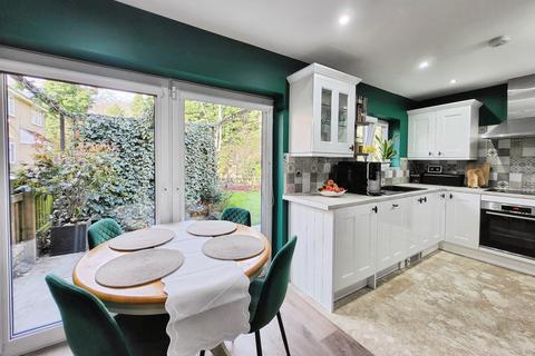 2 bedroom bungalow for sale, Blackthorn Drive, Leicester, LE4 1BH