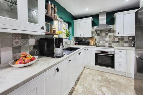 2 bedroom bungalow for sale, Blackthorn Drive, Leicester, LE4 1BH