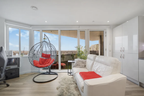 2 bedroom apartment to rent, South Way, London HA9