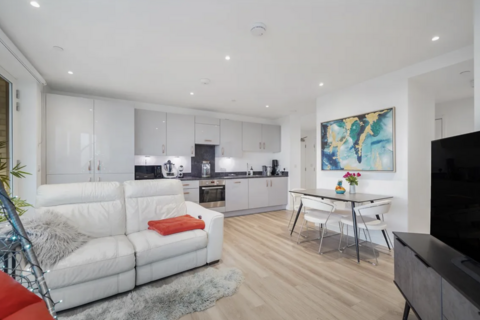2 bedroom apartment to rent, South Way, London HA9
