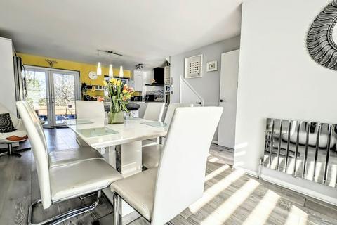 2 bedroom terraced house for sale, Sutherland Close, Bordon GU35