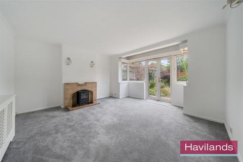 2 bedroom maisonette to rent, The Glade, London