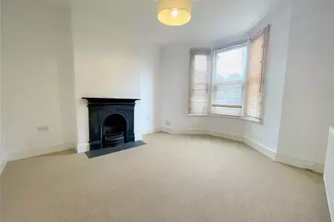 3 bedroom semi-detached house to rent, Sinclair Road, London E4