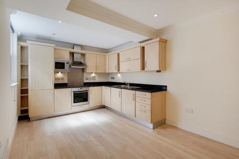 3 bedroom flat for sale, Bridge Road, Hampton Court, East Molesey, KT8