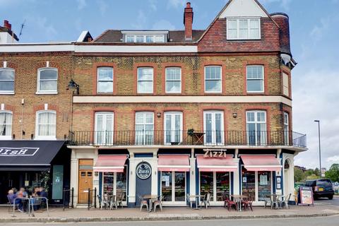 3 bedroom flat for sale, Bridge Road, Hampton Court, East Molesey, KT8