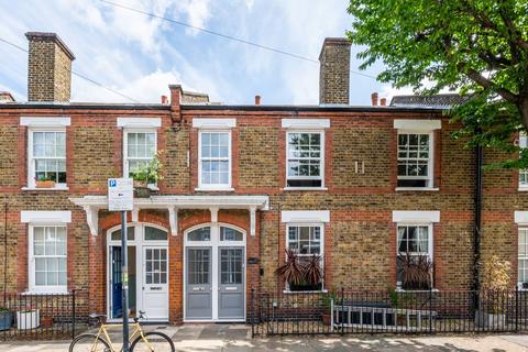 2 bedroom maisonette for sale, Freedom Street, Battersea, London, SW11