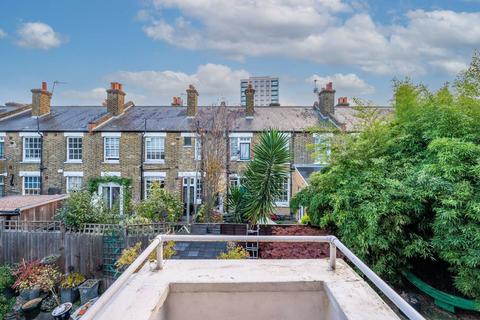 2 bedroom maisonette for sale, Freedom Street, Battersea, London, SW11