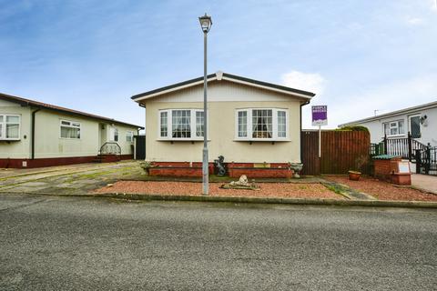 2 bedroom mobile home for sale, Four Seasons Park, Skegness, PE24