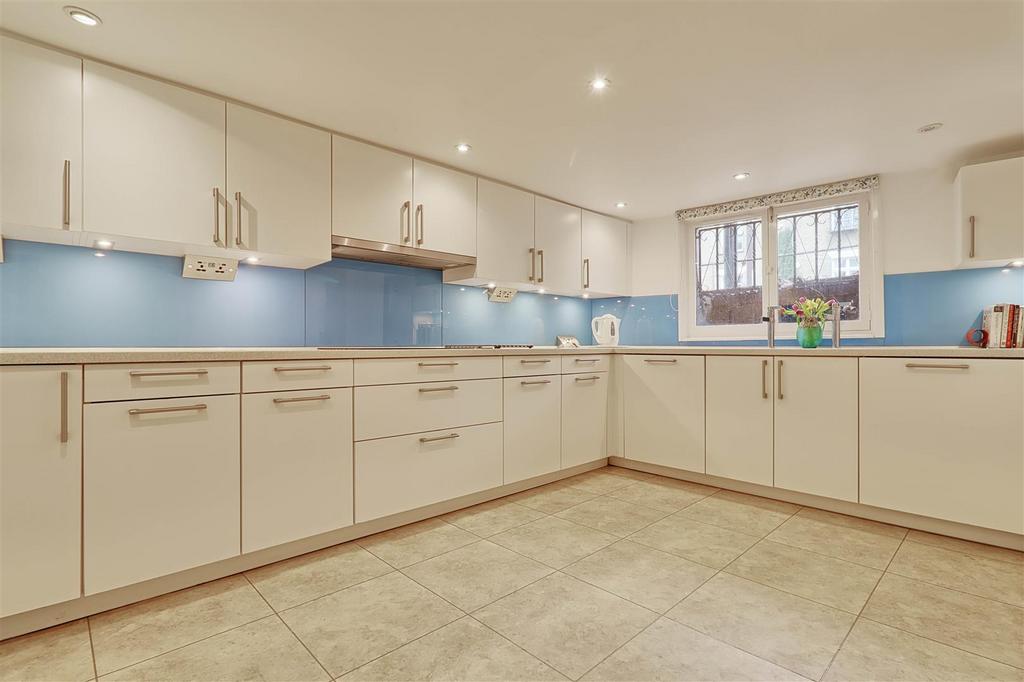Kitchen.jpg