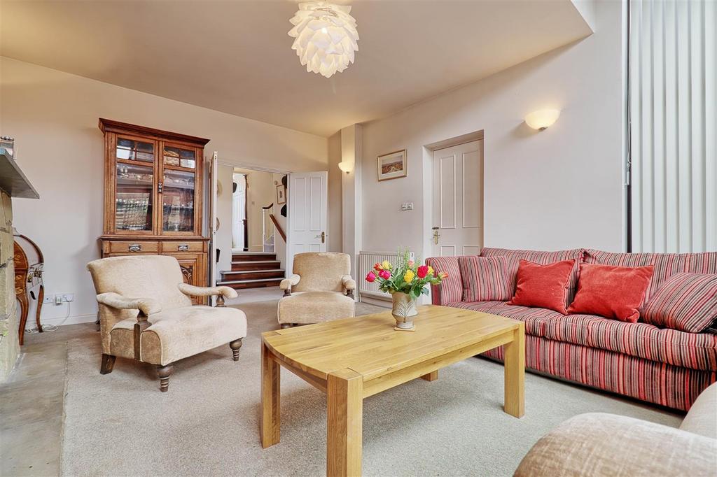 Sitting room 2.jpg