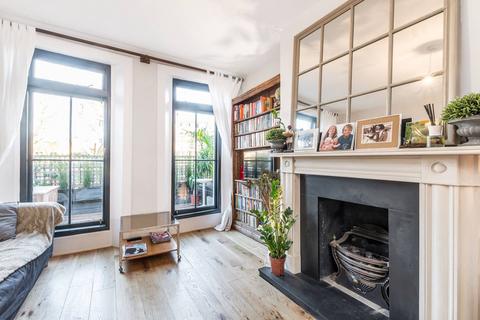 2 bedroom flat for sale, Chiswick High Road, Chiswick, London, W4