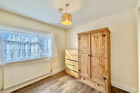 2 bedroom apartment to rent, Rosemary Avenue Ground Floor Right, Hounslow TW4