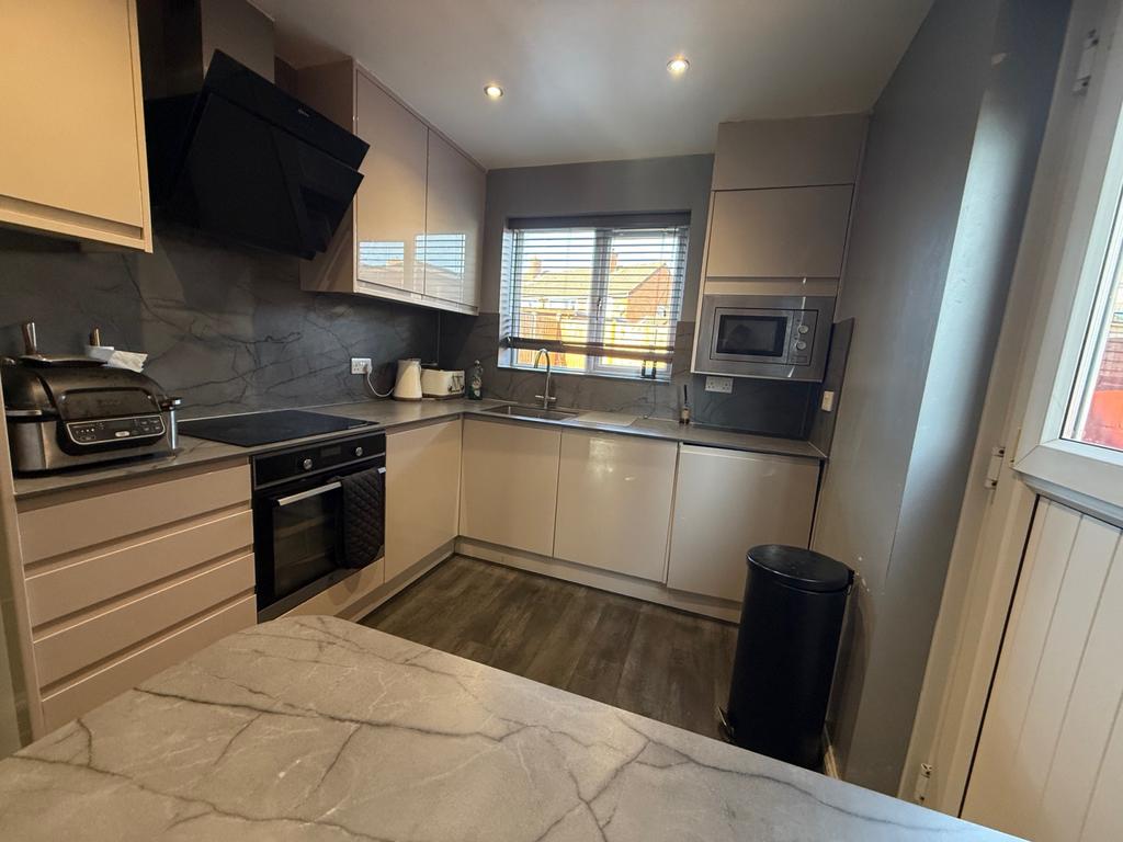 Spacious Three-Bedroom Semi-Detached Home on Leag