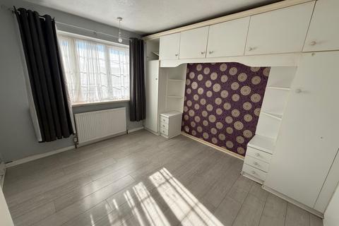 undefined, Luton, LU4