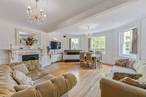 2 bedroom flat for sale, Shooters Hill Road, Blackheath, London, SE3