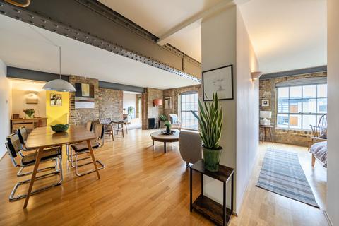 2 bedroom apartment for sale, Grange Road, London Bridge, London