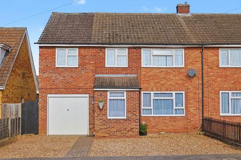5 bedroom semi-detached house for sale, Courtlands Drive, Biggleswade, SG18