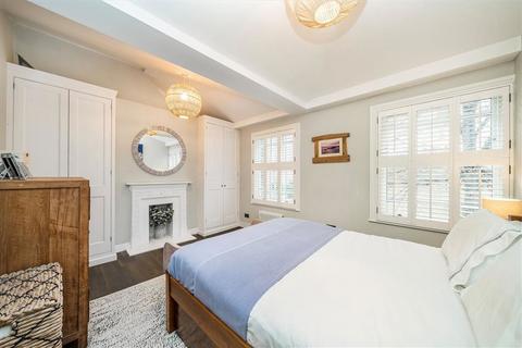3 bedroom terraced house for sale, Catherine Grove, London SE10