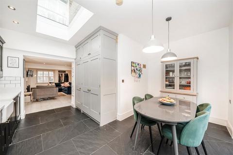 3 bedroom terraced house for sale, Catherine Grove, London SE10