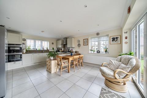 4 bedroom detached house for sale, Newman Way, Billingshurst
