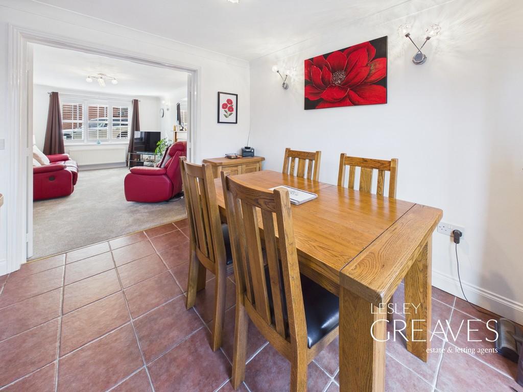 Kitchen/ Dining Room