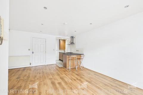 undefined, Victorian Court, Victorian Crescent