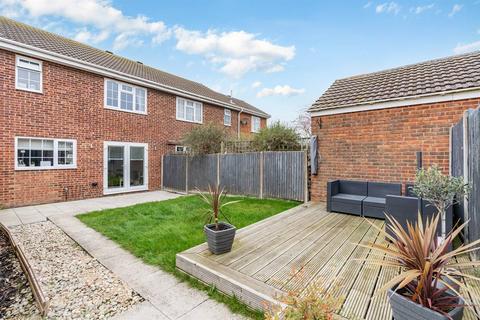 3 bedroom semi-detached house for sale, Columbia Avenue, Whitstable