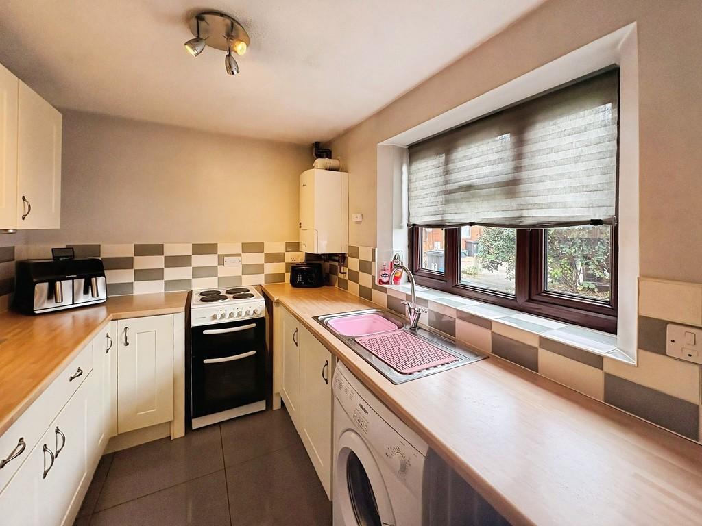 4ddb45c3-Kitchen