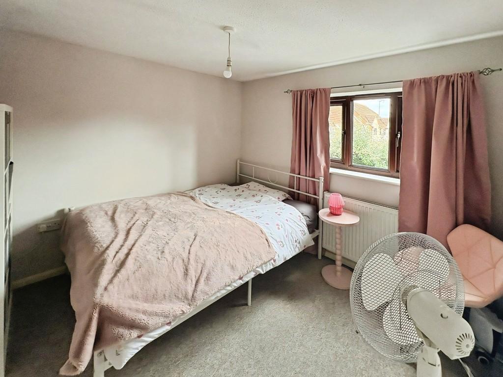 F4d2bc8c-Bed 20two