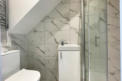 1 bedroom in a house share to rent, Hobleythick Lane, Westcliff On Sea SS0