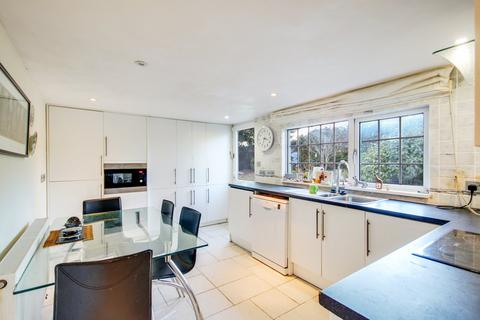 undefined, Clinton Hill, Dormansland, Lingfield, RH7