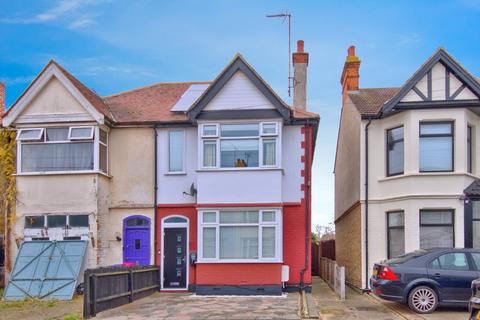 undefined, Richmond Avenue, Southend-on-Sea SS3