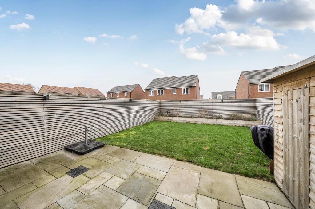 2nd view REAR GARDEN.jpg