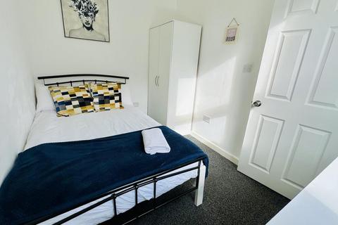 3 bedroom terraced house for sale, Colchester Street, Stoke, CV1