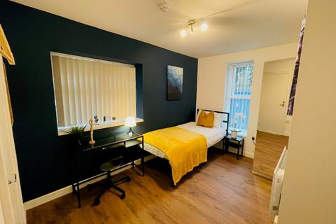 undefined, 12 Glodwick Road, Oldham