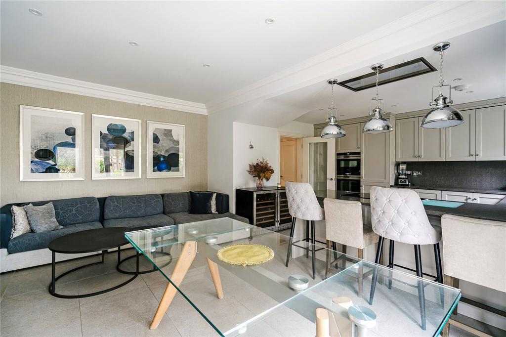 Family/Dining Room