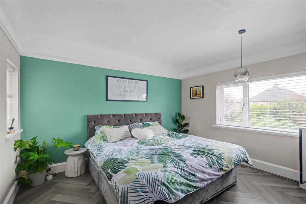 Bedroom 1 1.jpeg