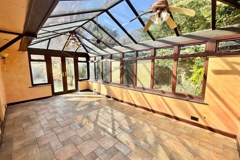 2 bedroom bungalow for sale, Fox's Walk, Langley, SO45