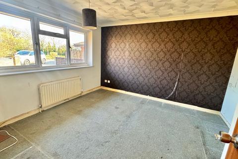 2 bedroom bungalow for sale, Fox's Walk, Langley, SO45