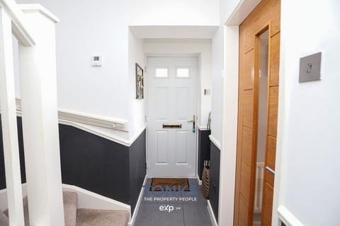2 bedroom semi-detached house for sale, Hammersley Close, Halesowen B63