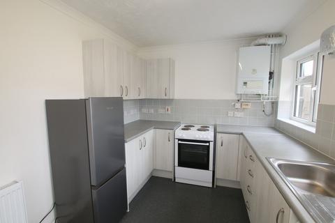 3 bedroom terraced house to rent, Colnbrook
