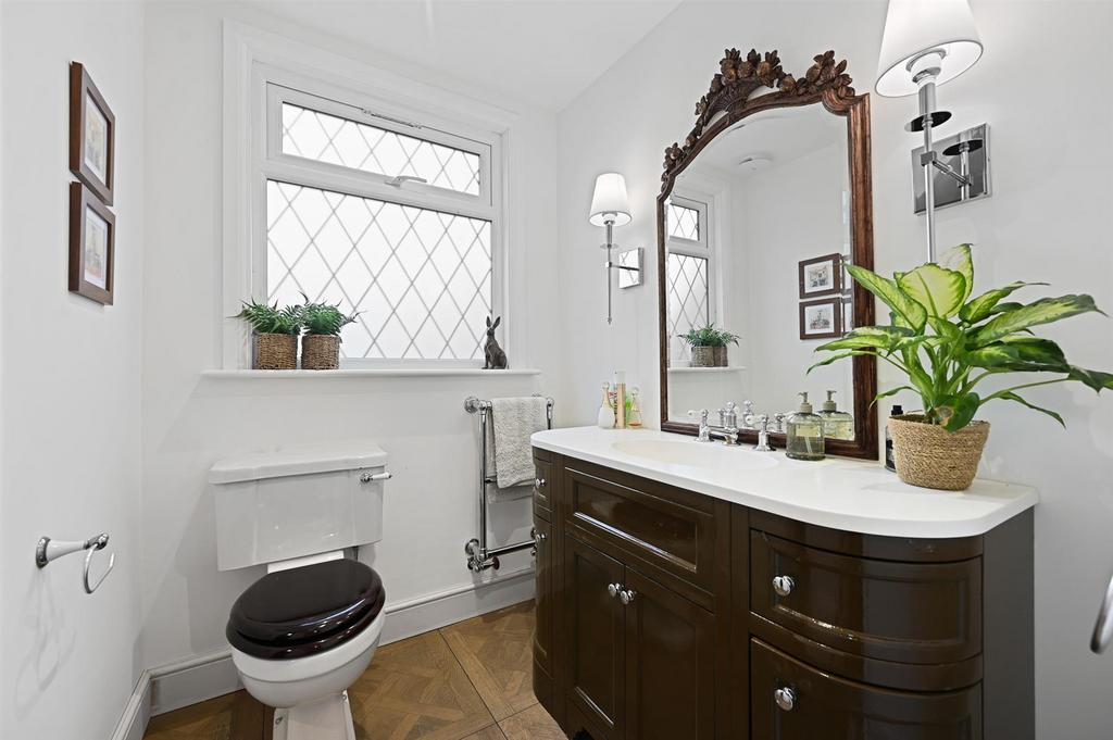 Ensuite.jpg