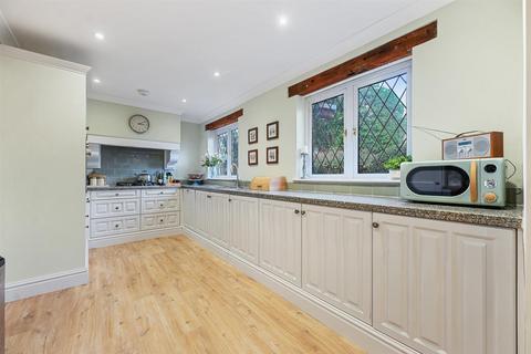 5 bedroom detached house for sale, Denham Lane, Chalfont St. Peter, SL9