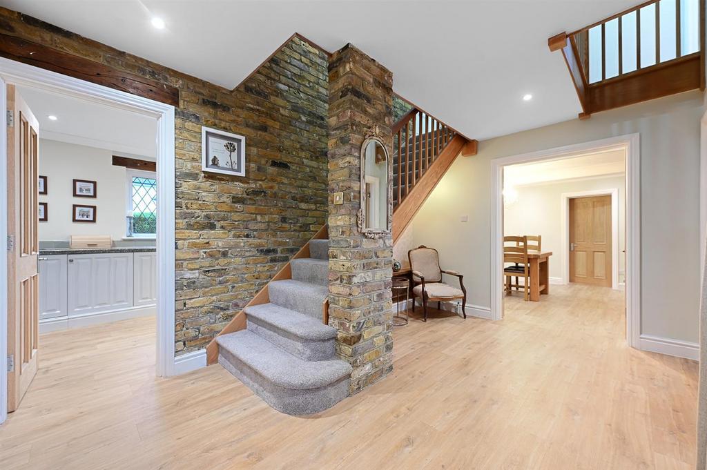 Entrance Hallway.jpg