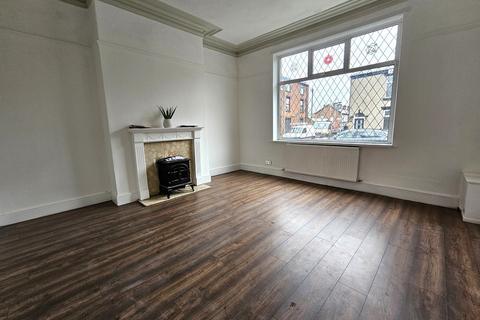 3 bedroom end of terrace house for sale, Ainsworth Road, Radcliffe M26