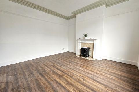 3 bedroom end of terrace house for sale, Ainsworth Road, Radcliffe M26