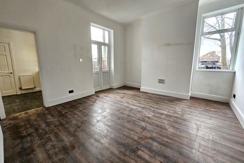 3 bedroom end of terrace house for sale, Ainsworth Road, Radcliffe M26