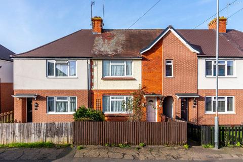 3 bedroom terraced house for sale, Highfield Road, Rushden NN10